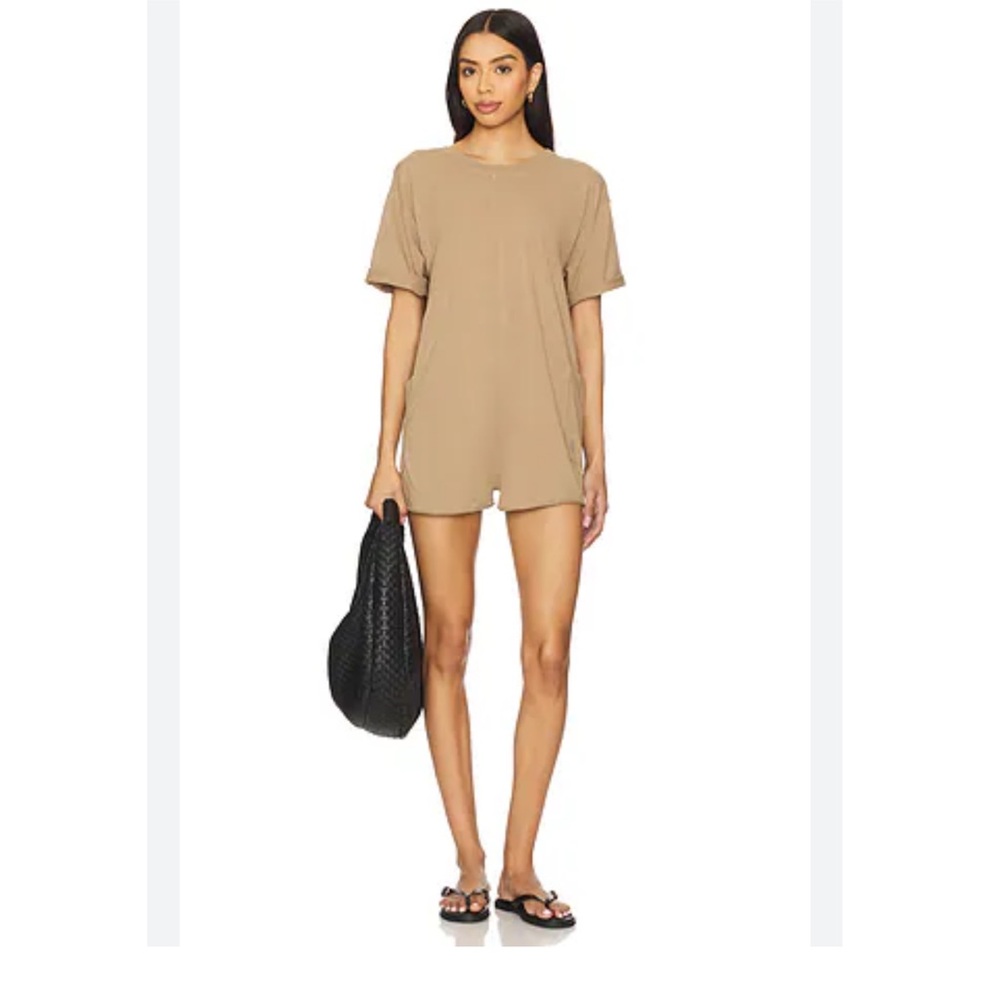 FREE PEOPLE MOVEMENT HOT SHOT TEE ROMPER- Mocha Latte/ Tan Reversible NWT LARGE - Picture 2 of 15